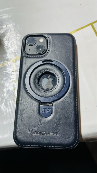 Продам Iphone 13