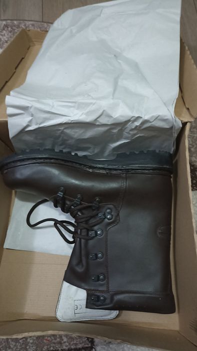 Bocanci din piele naturala maro