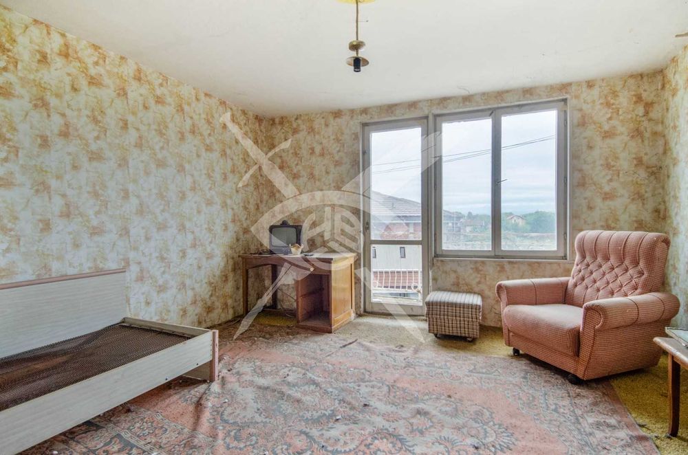 Продава се Етаж от къща в с. Волуяк, Област София-град - 180 кв.м за 889 €/кв.м - Снимка #3