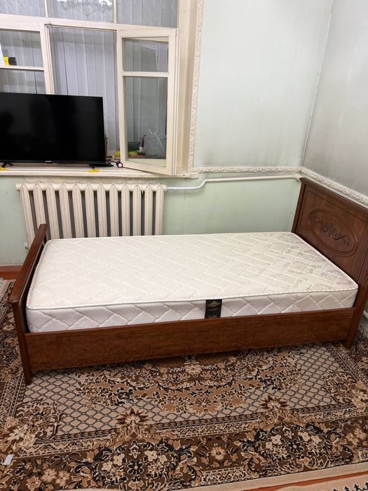 Кровать хорошем в состояниии