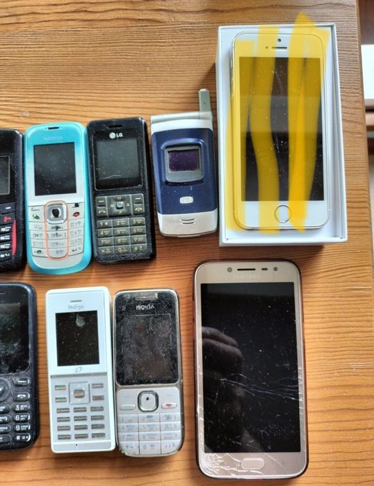 Телефон CDMA GSM