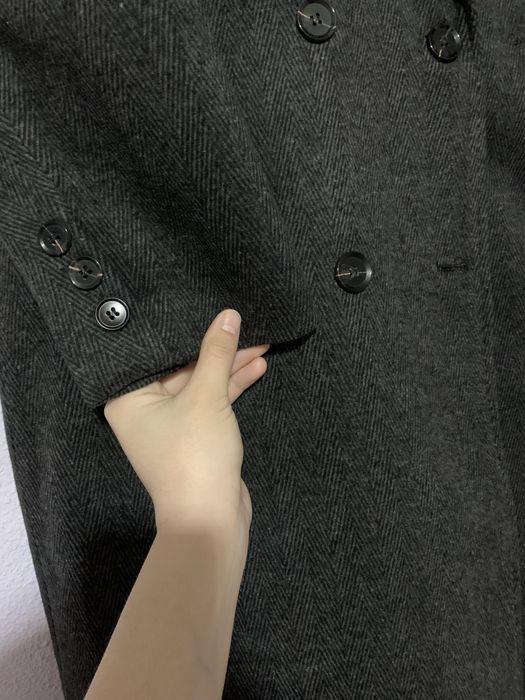 Yangi palto sotiladi — razmeri katta chiqdi