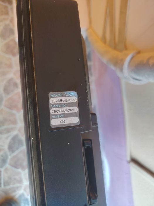 Vând 3 televizoare (doar împreună!)