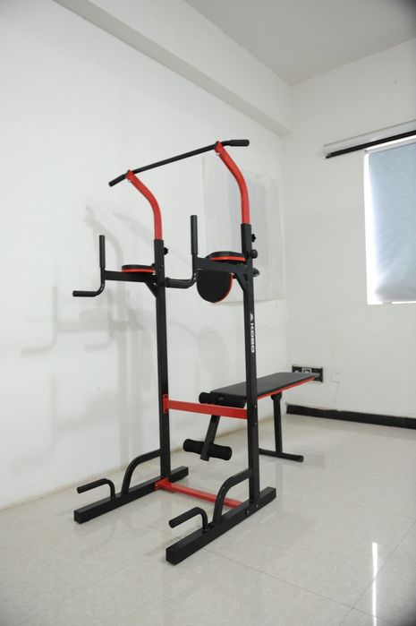 Турник   брусья .