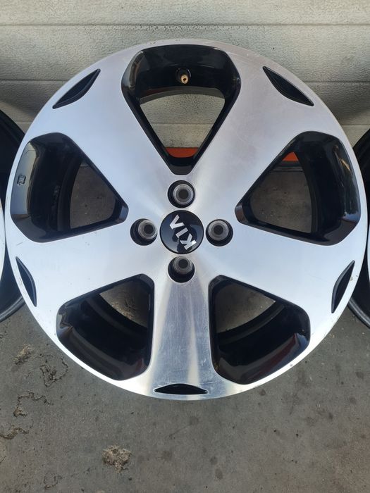 Оригинални джанти за КИАХЮНДАЙ KIA HYUNDAI R17 4x100 ET45 6.5J