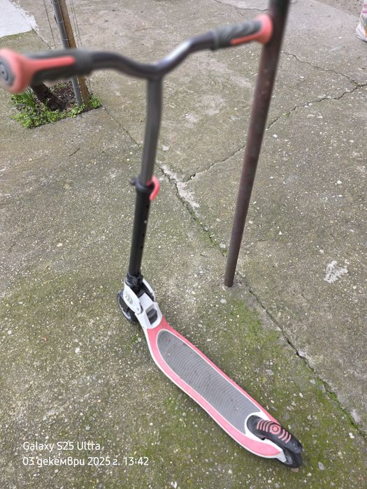 Сгъваема детска тротинетка GLOBBER  FLOW FOLDABLE розова