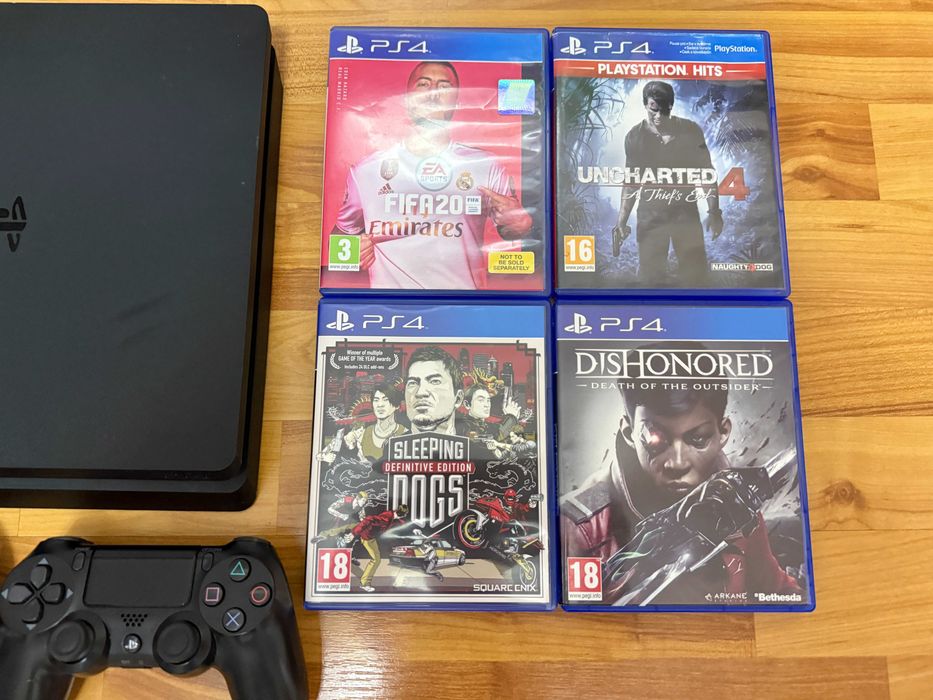 [ PS4 > 1000GB PlayStation 4 Slim с 2 джойстика и 4 игри