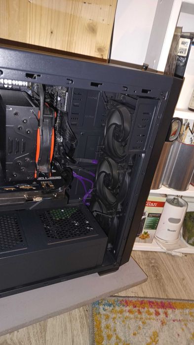 Sistem gaming PC + monitor optional