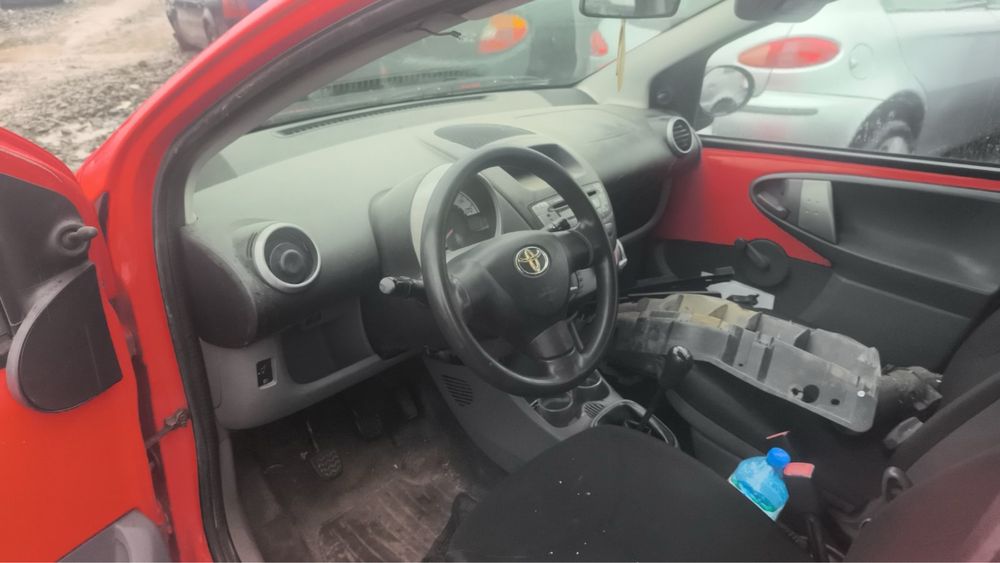 Toyota Aygo 1.0 68 кс 1KR-FE  2007г на части