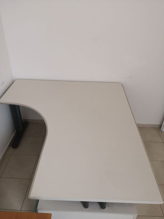 Офис бюро - ъглово