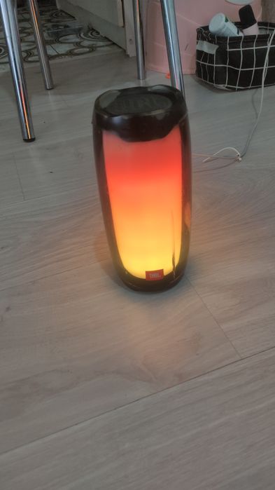 Продается колонка jbl Pullse 4 оригинал