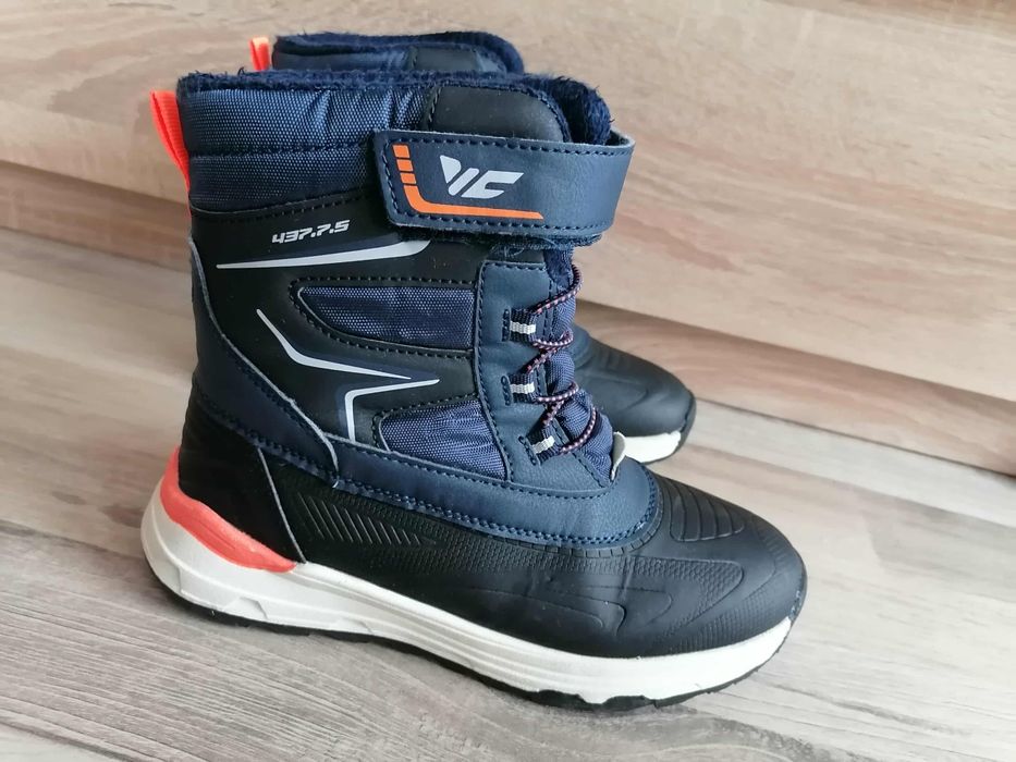 Детски зимни  боти