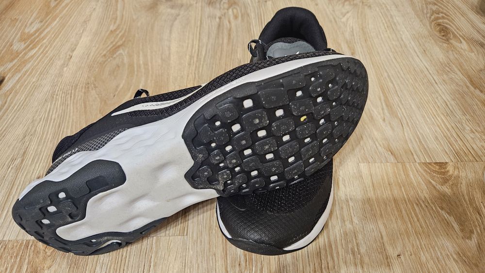 Маратонки Nike Renew Ride 3