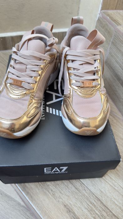 Маратонки розова злато EA7