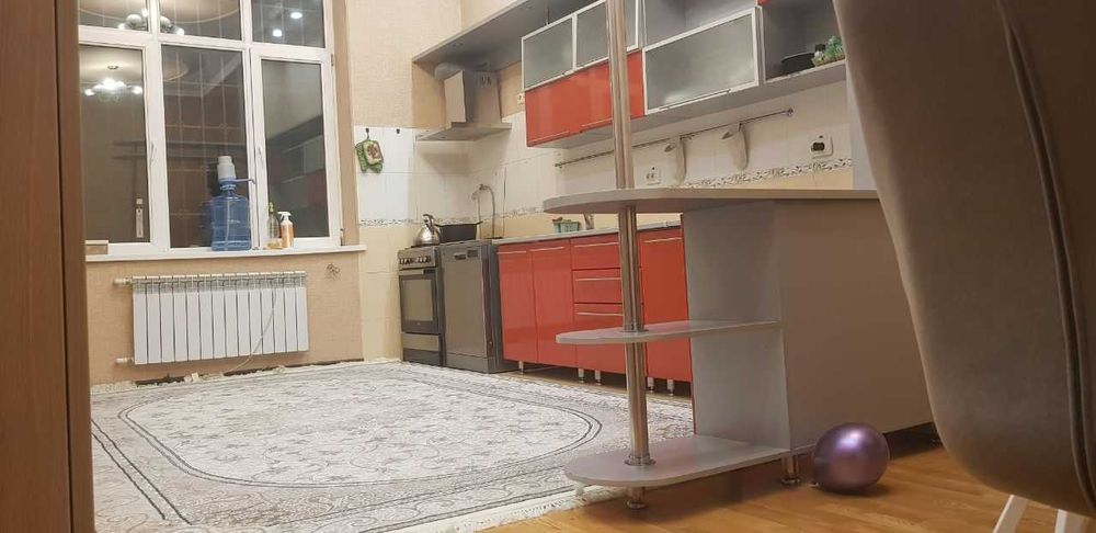 Сдается в аренду дом 3-х уровни на Яккасарайском районе