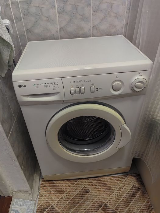 Продам стиральную машинку