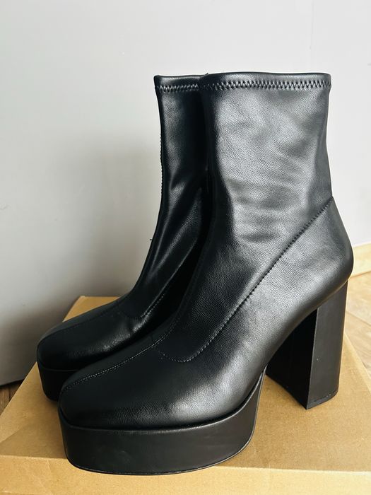 Боти Stradivarius