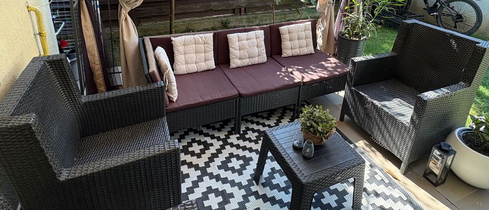 Vand urgent canapea+2 fotolii ratan +masuta pentru terasa/ gradina