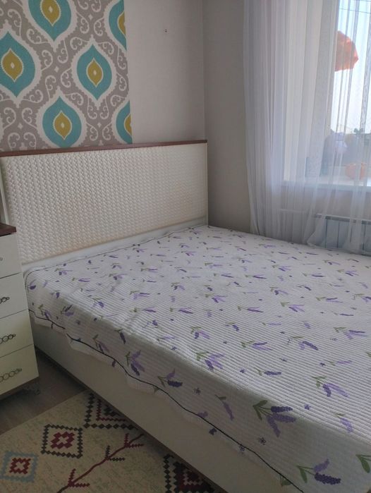 Кровать спальная