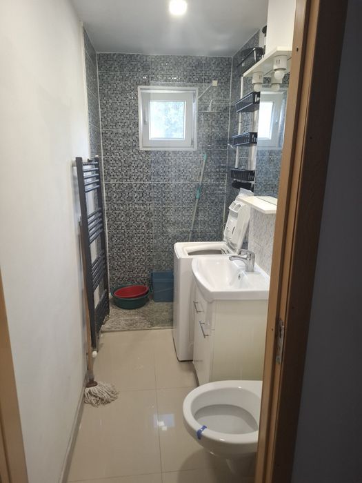 Inchiriez apartament