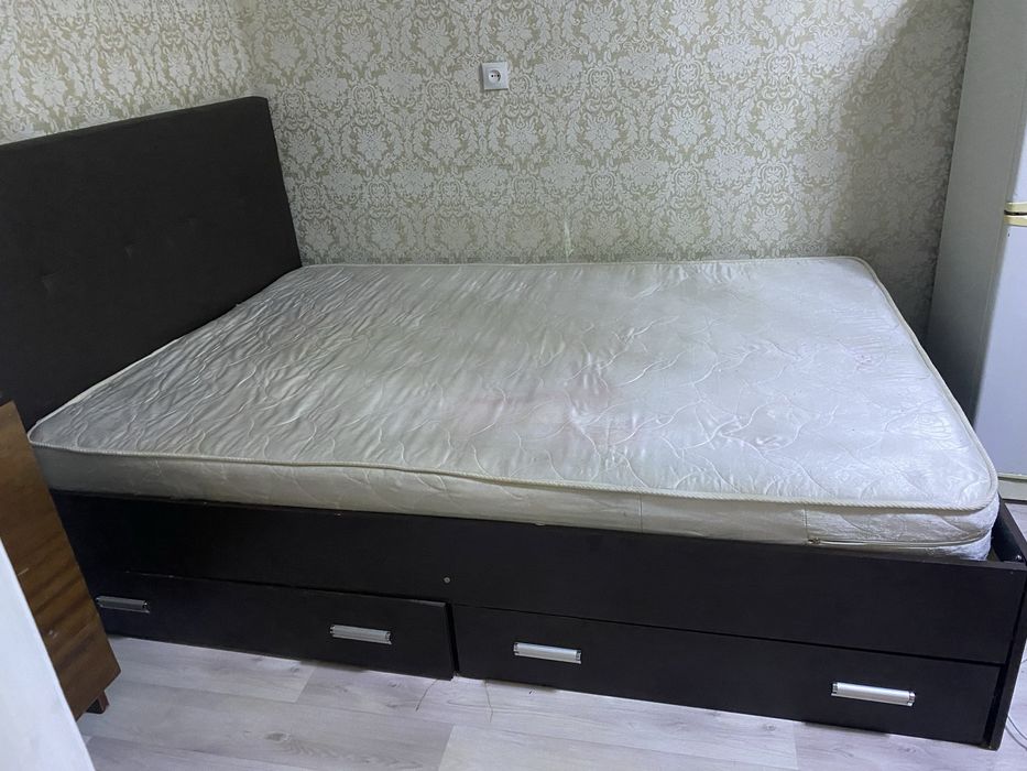 Продам кровать.