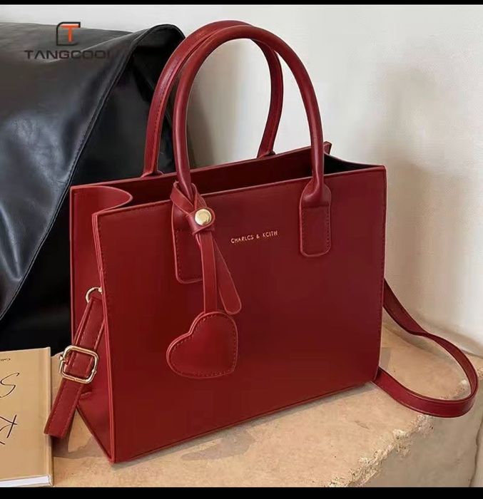 Продам стильную сумку