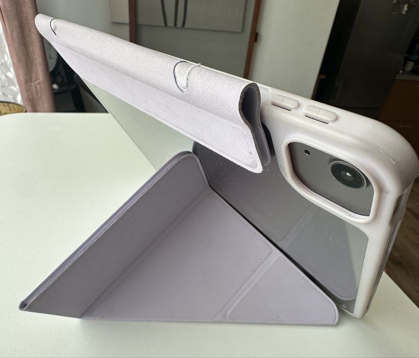 iPad Air 11" M2 WiFi 64 GB + калъф