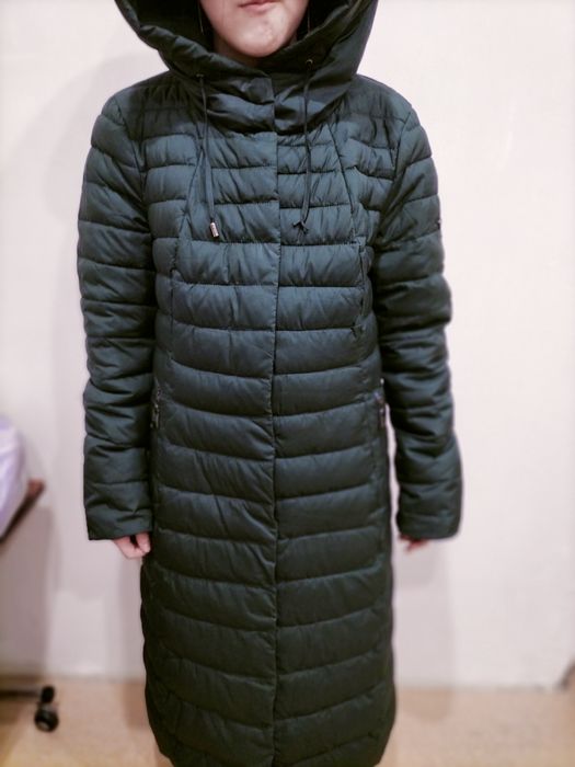 Продам две куртки по цене одной зимнюю женскую