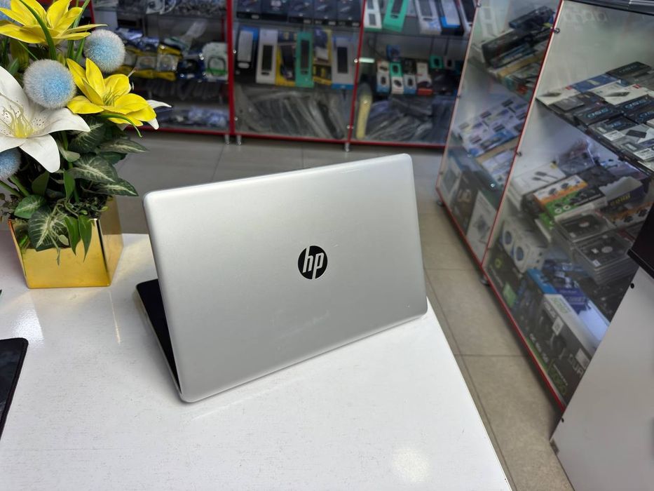 HP core i5 HDD+SSD ga ega holati ideal
