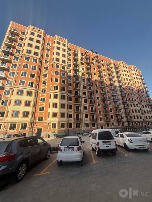 Срочно Продается 2х комнатная Новостройка коробка 61,5 ул.Рудаки