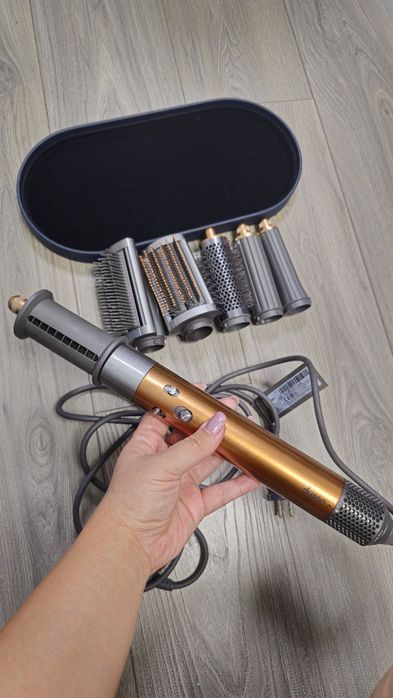 Продам мультистайлер Dyson Airwrap оригинал