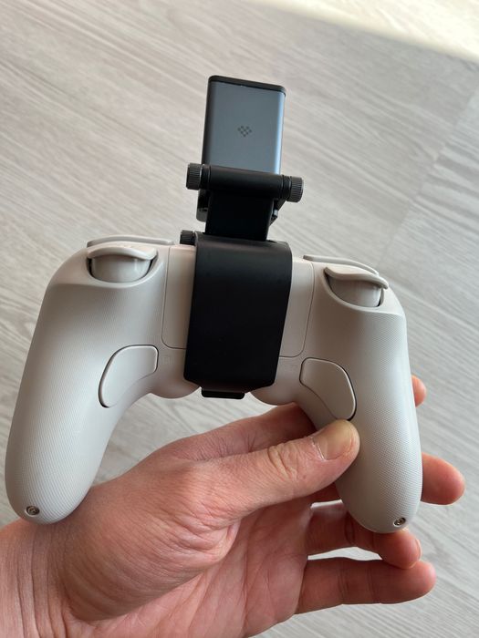 Продам джойстик 8bitDo Pro 2 с держателем