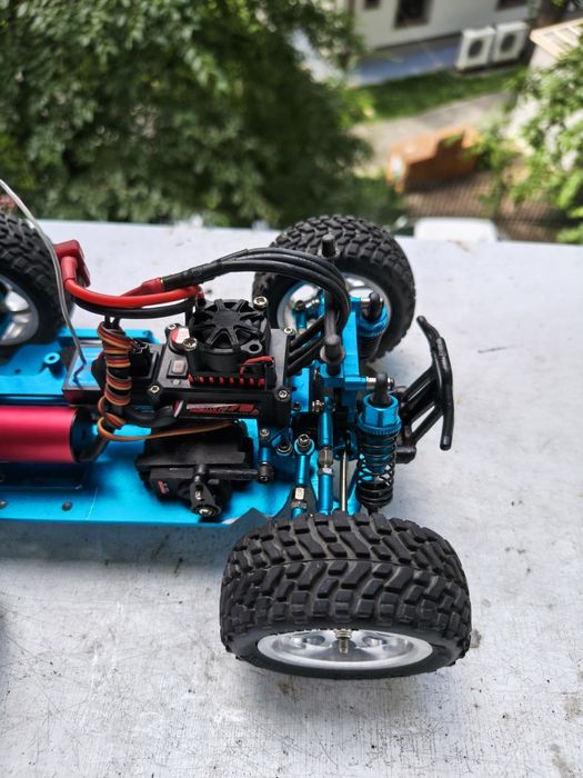 Rc 4x4 masinuta cu radio telecomanda