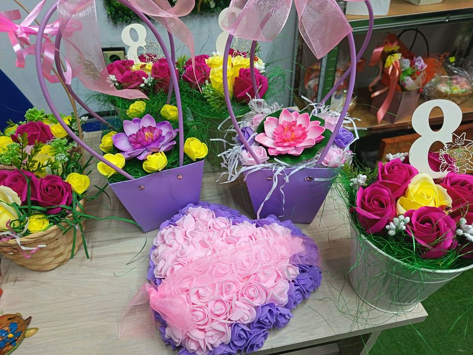 Подаръчета от сапунени рози