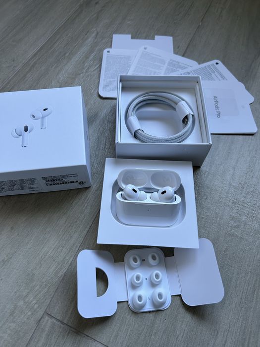 air pods pro 2 noi in cutie