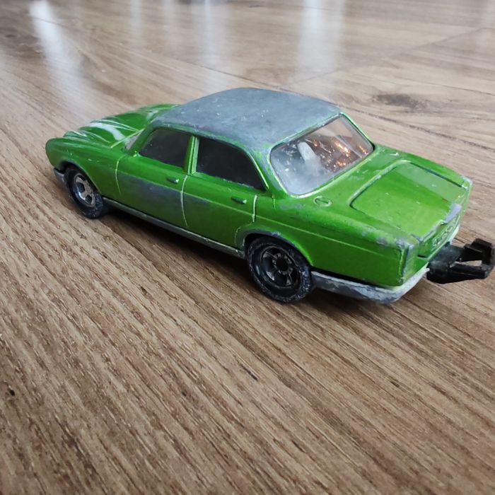 Jaguar XJ 1:32 Matchbox made in Bulgaria