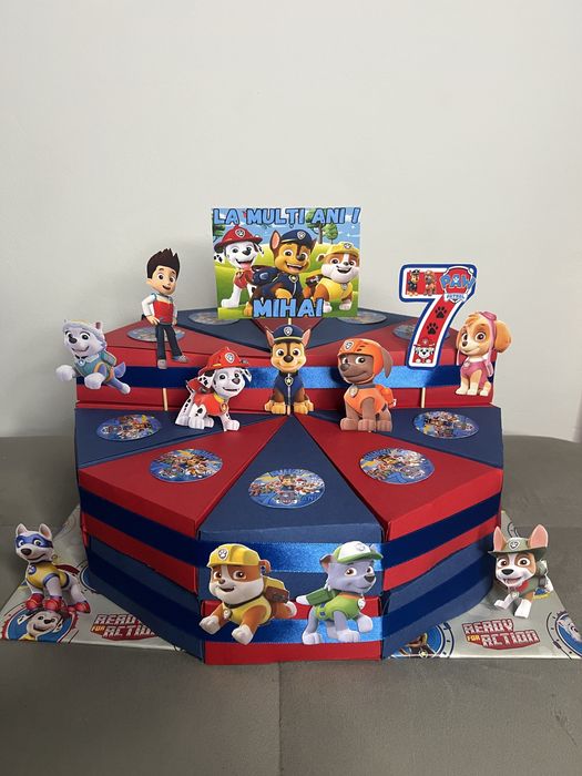 Tort din cutii felie de tort