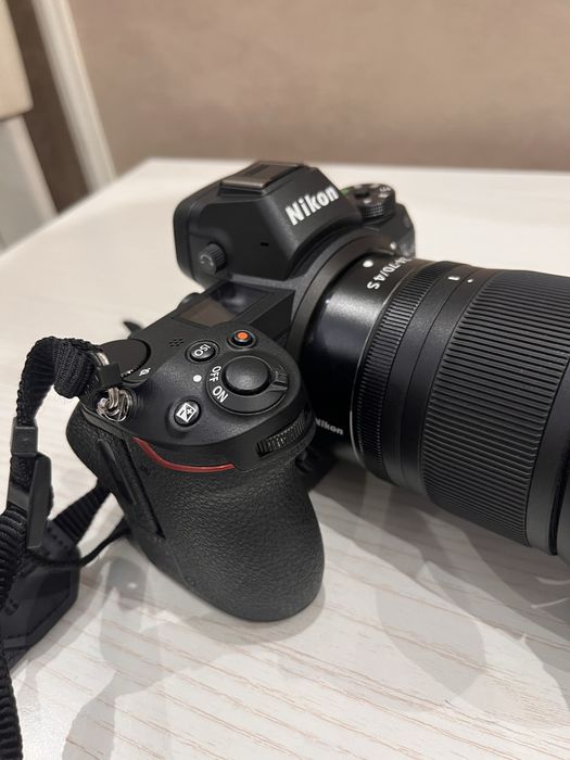 Nikon Z 6 komplekt sotiladi