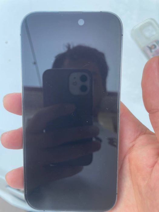 Iphone 14 pro kar dok bor