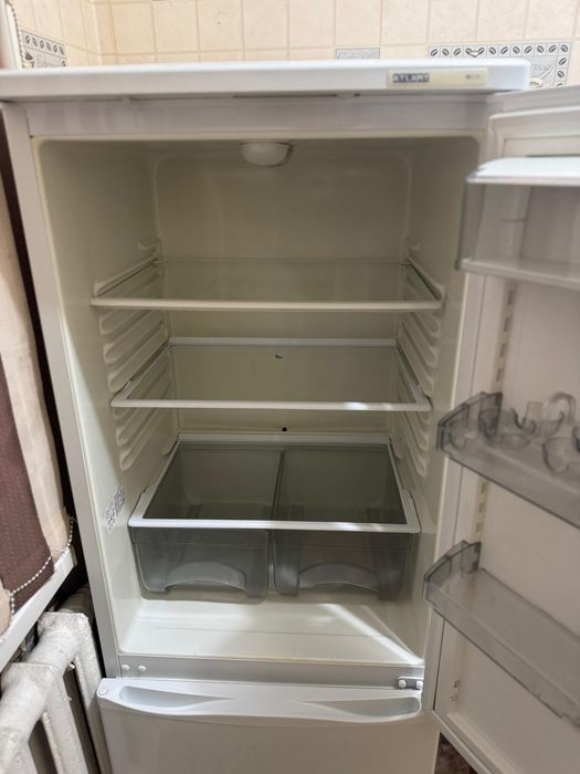 Срочно продам  холодильник