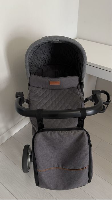 Продам прогулочную коляску 2 в 1 с люлькой Skilmax