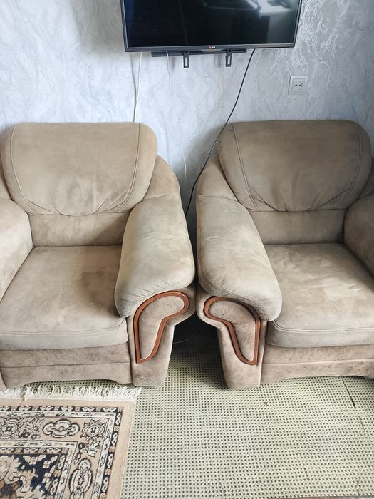 Отдам даром два кресла