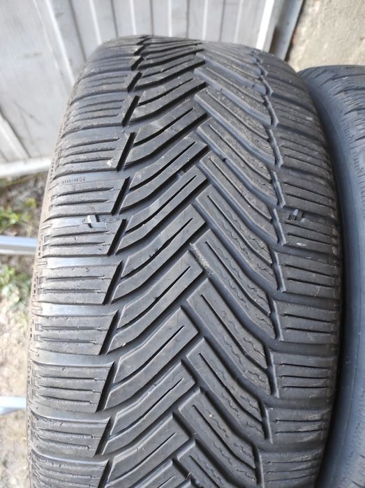 215/50/17 Michelin 2бр