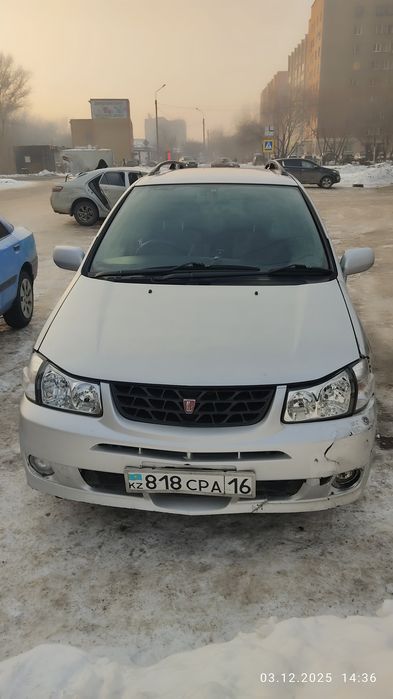 Nissan Prairie Liberty