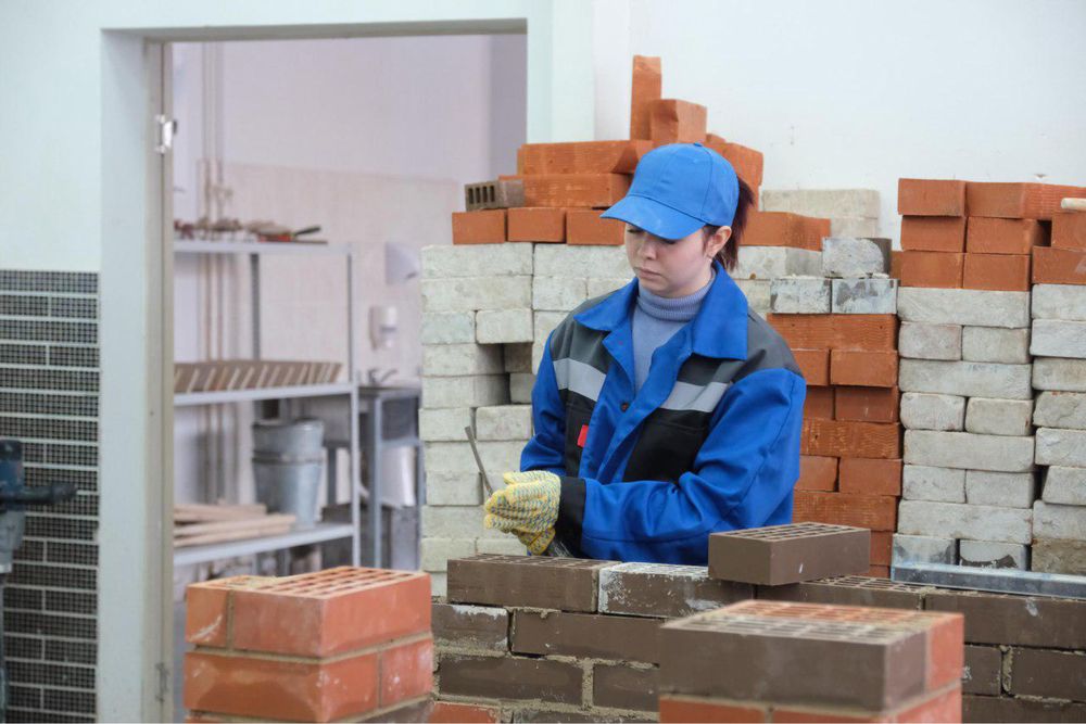 Бригада строителей выполняем все виды строительных работ.