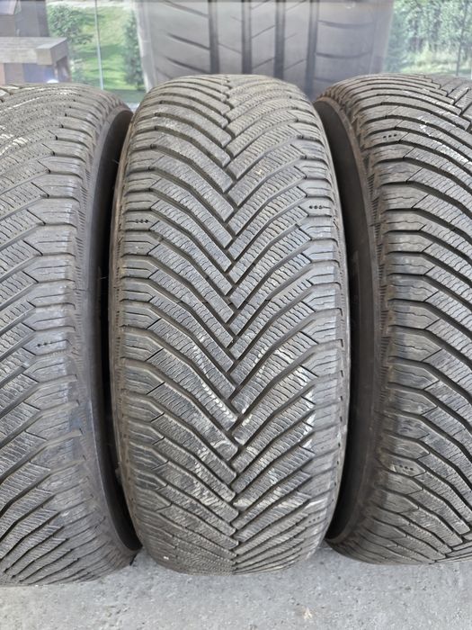 235/60/18 MICHELIN 4бр