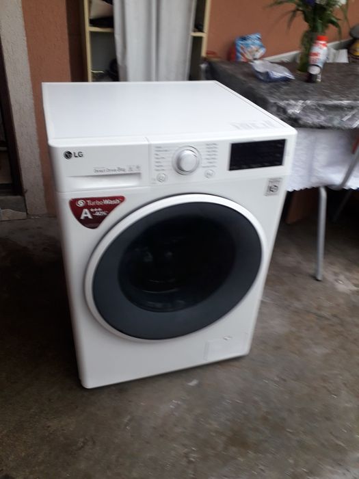Mașină de spălat automată LG de 8 kg