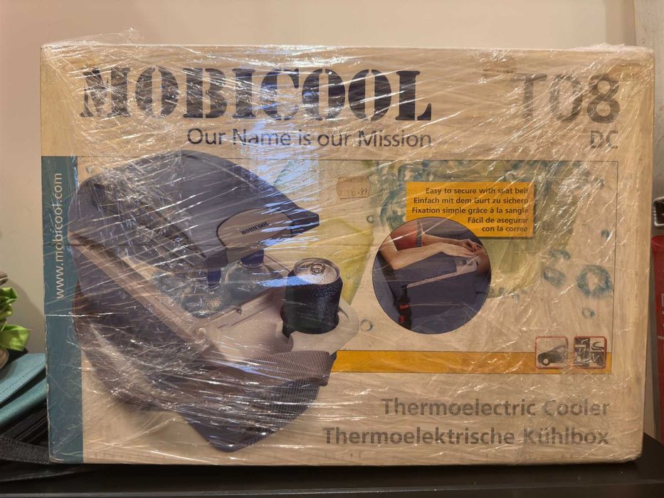Термоелектрическа охладителна кутия T08 DC 12V 8L MobiCool Dometic