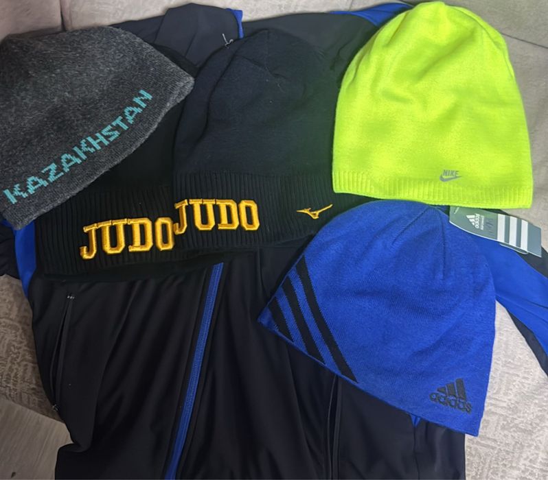 Mizuno шапка оригинал