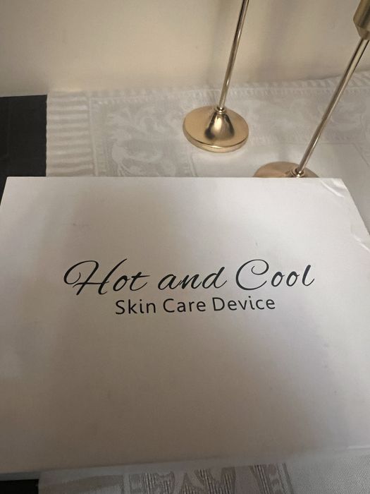 Aparat pt tratament facial si intinerirea pielii